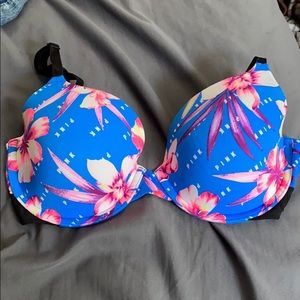 Wear everywhere t-shirt bra